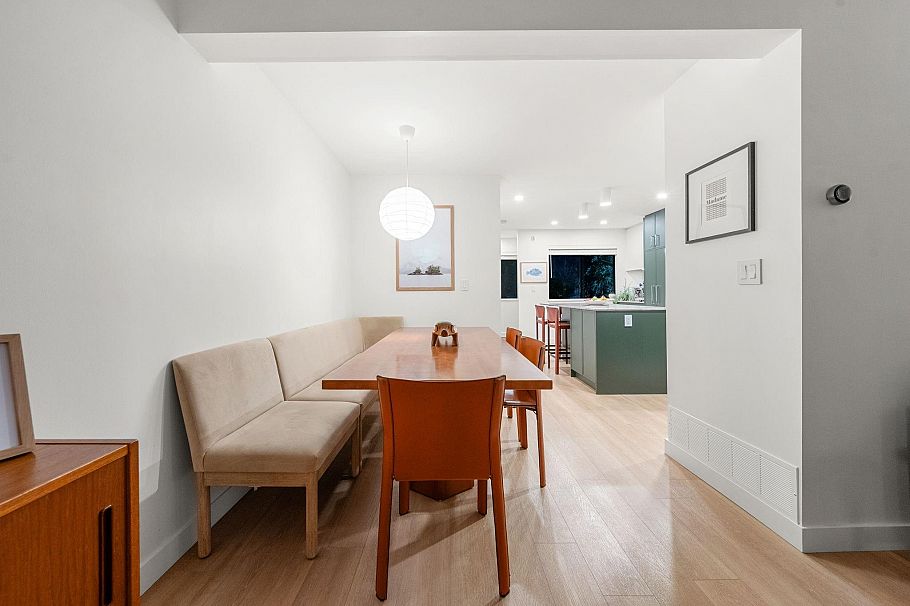 34 1910 Cedar Village Crescent North Vancouver, BC - 5