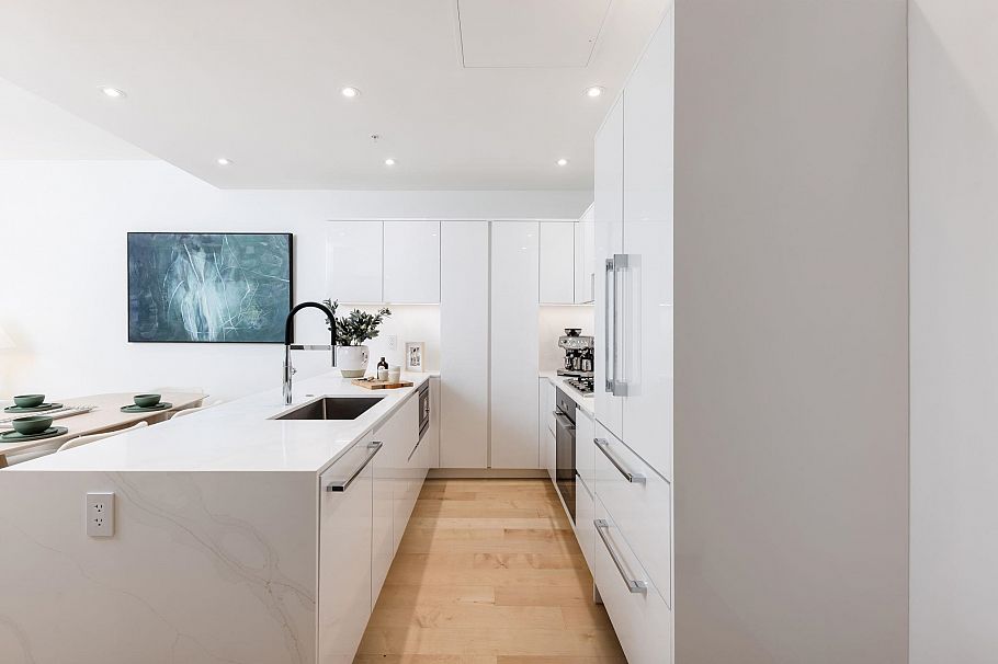 TH1 135 E 13 Street North Vancouver, BC - 8