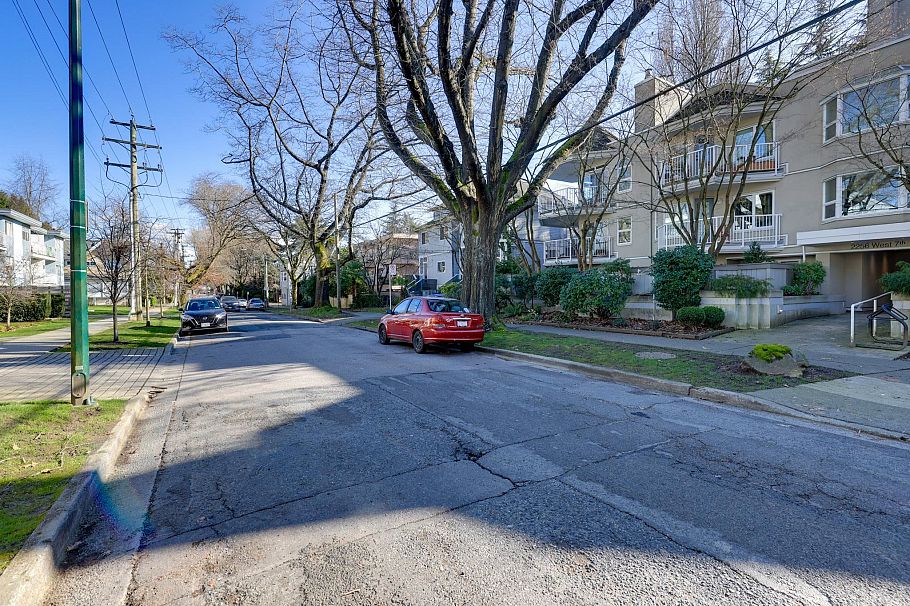 304 2256 W 7th Avenue Vancouver, BC - 23