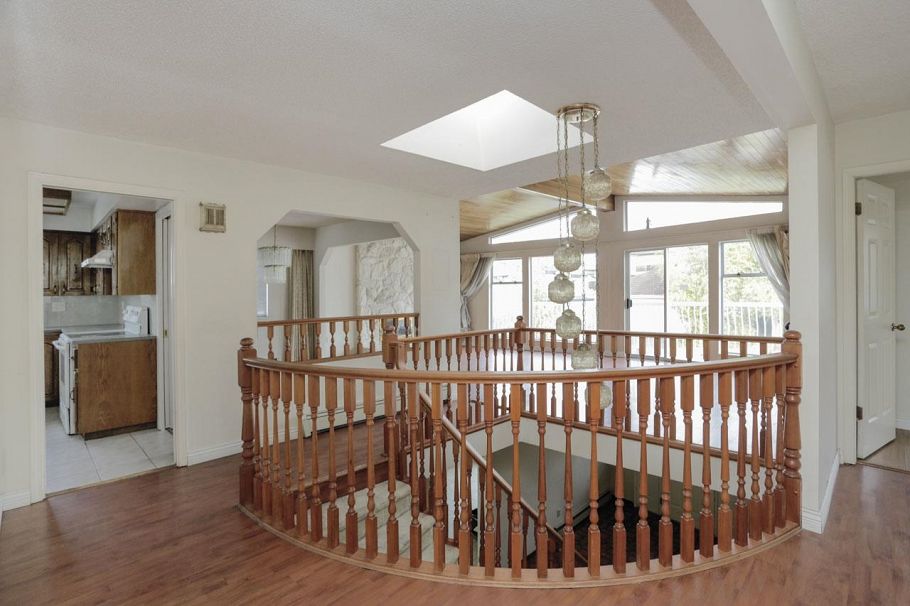 448 E 59th Avenue Vancouver, BC - 7