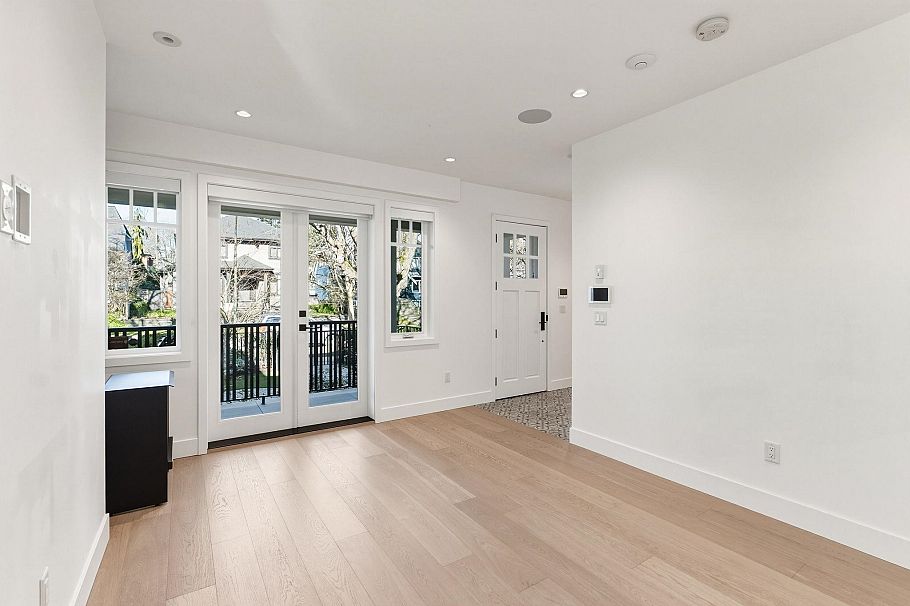 3530 W 43rd Avenue Vancouver, BC - 9