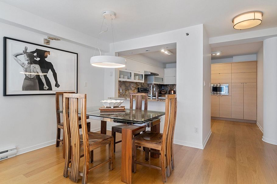 303 1501 Howe Street Vancouver, BC - 9