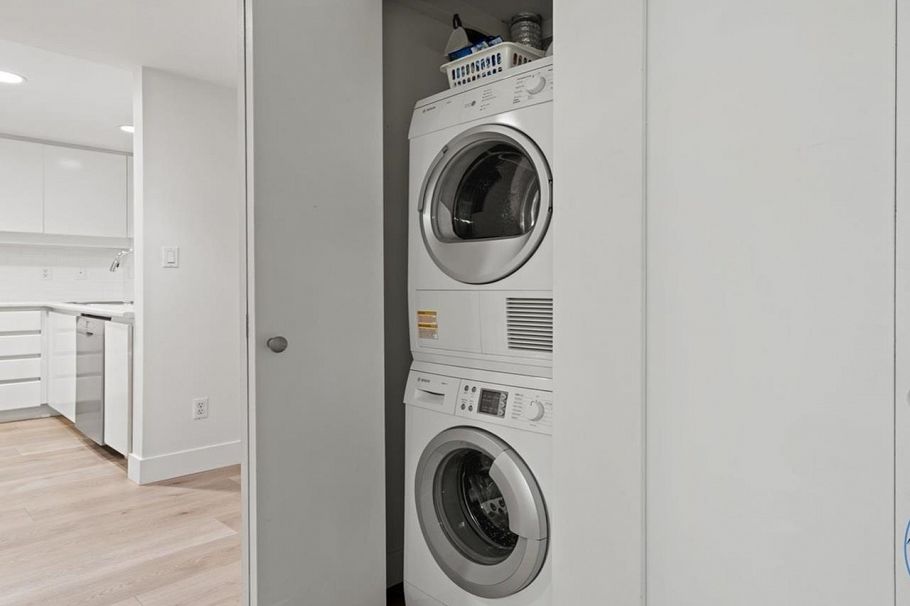 105 1502 Island Park Walk Vancouver, BC - 18