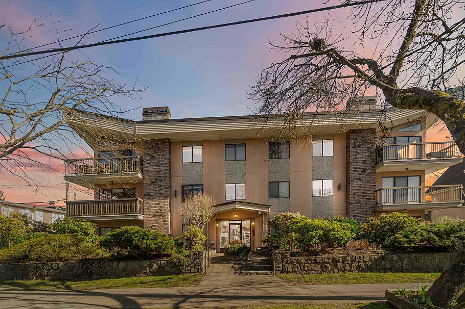 104 2910 Ontario Street Vancouver, BC - 1