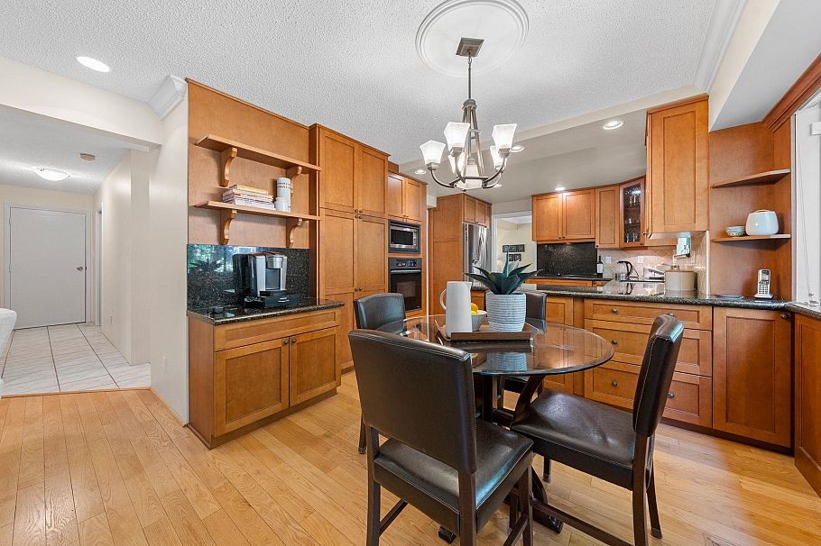 1168 Canyon Boulevard North Vancouver, BC - 15