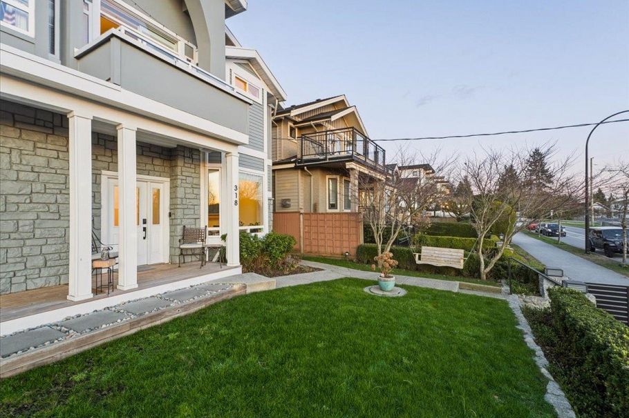 318 E Keith Road North Vancouver, BC - 34