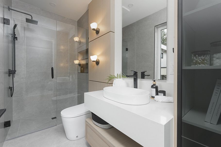 2 5969 Granville Street Vancouver, BC - 16