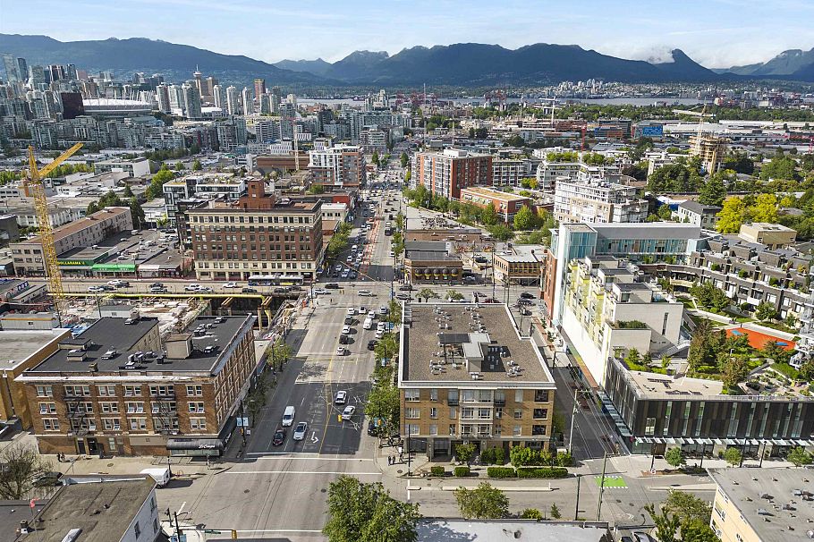 212 205 E 10th Avenue Vancouver, BC - 25