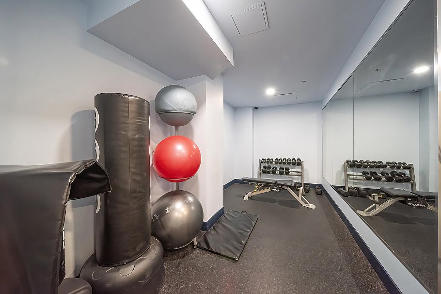 303 1211 Melville Street Vancouver, BC - 33