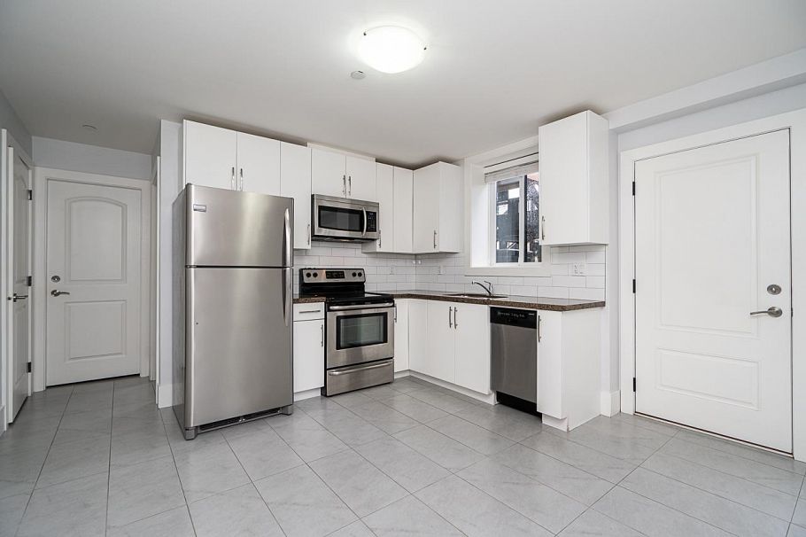 6907 Tyne Street Vancouver, BC - 29