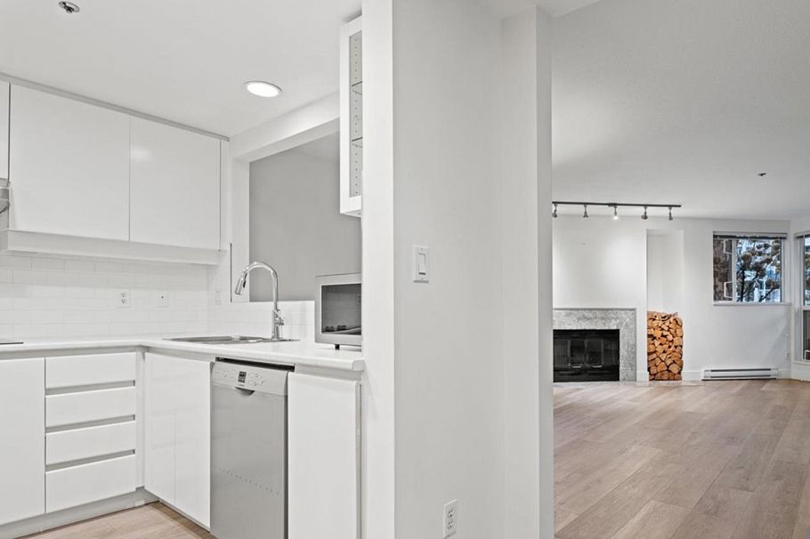 105 1502 Island Park Walk Vancouver, BC - 5