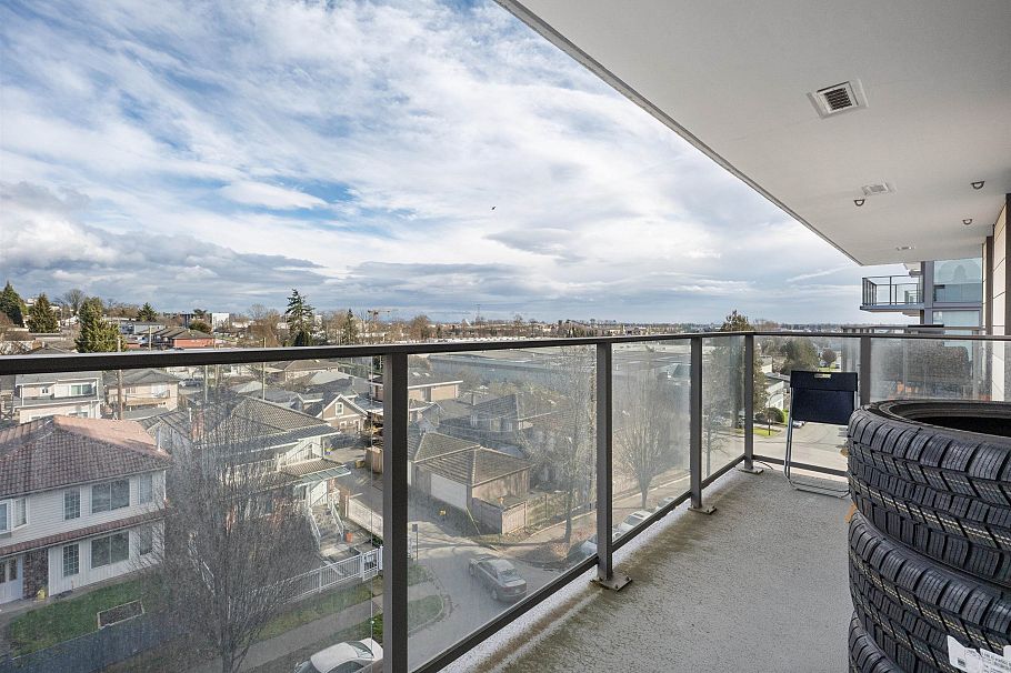 506 8121 Chester Street Vancouver, BC - 8