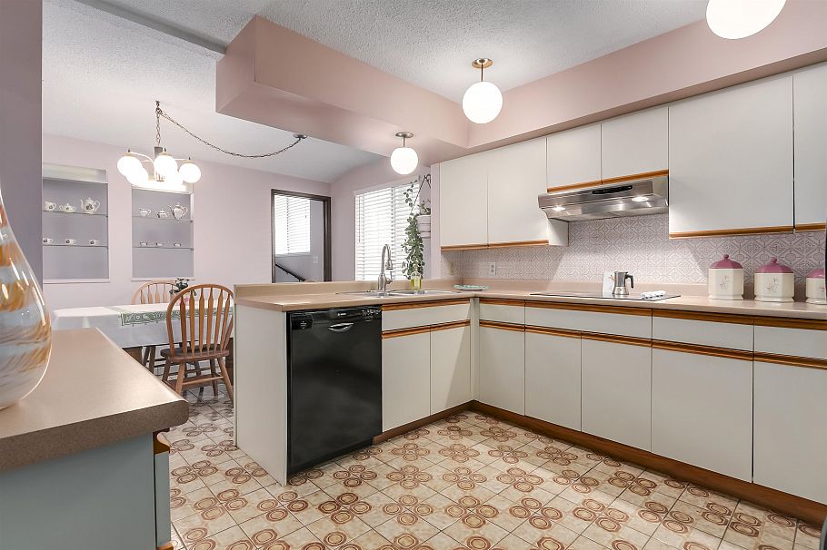 2636 Triumph Street Vancouver, BC - 10