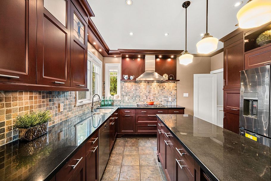 6050 Athlone Street Vancouver, BC - 11