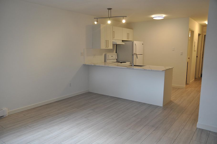 104 2255 Eton Street Vancouver, BC - 10