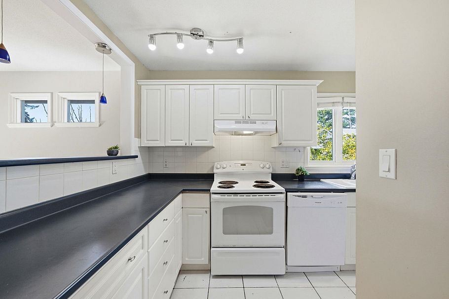 203 1538 Bowser Avenue North Vancouver, BC - 6