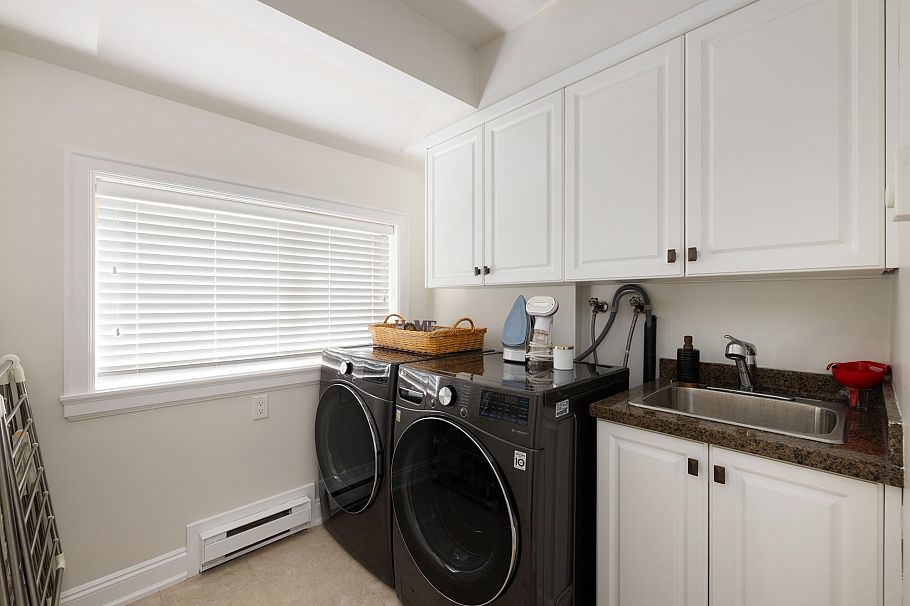 4050 St. Pauls Avenue North Vancouver, BC - 37