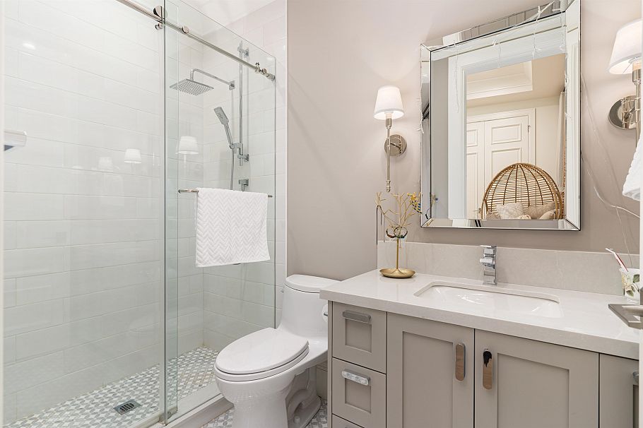 6005 Alma Street Vancouver, BC - 24