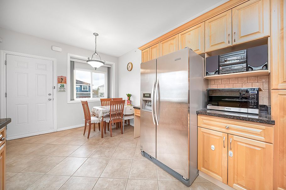 3320 E 43rd Avenue Vancouver, BC - 15