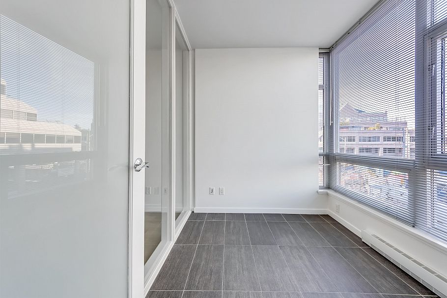 308 2528 Maple Street Vancouver, BC - 11