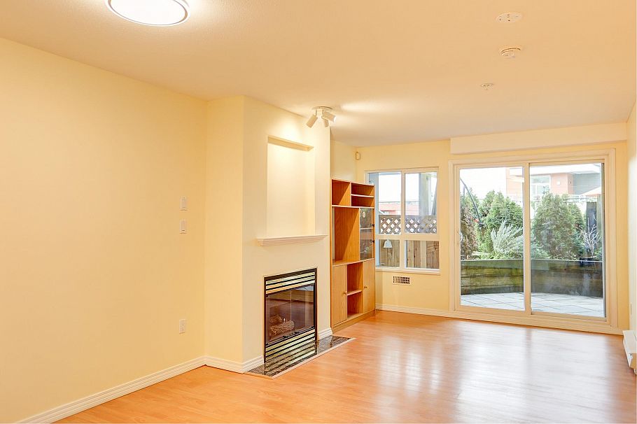 220 760 Kingsway Vancouver, BC - 5