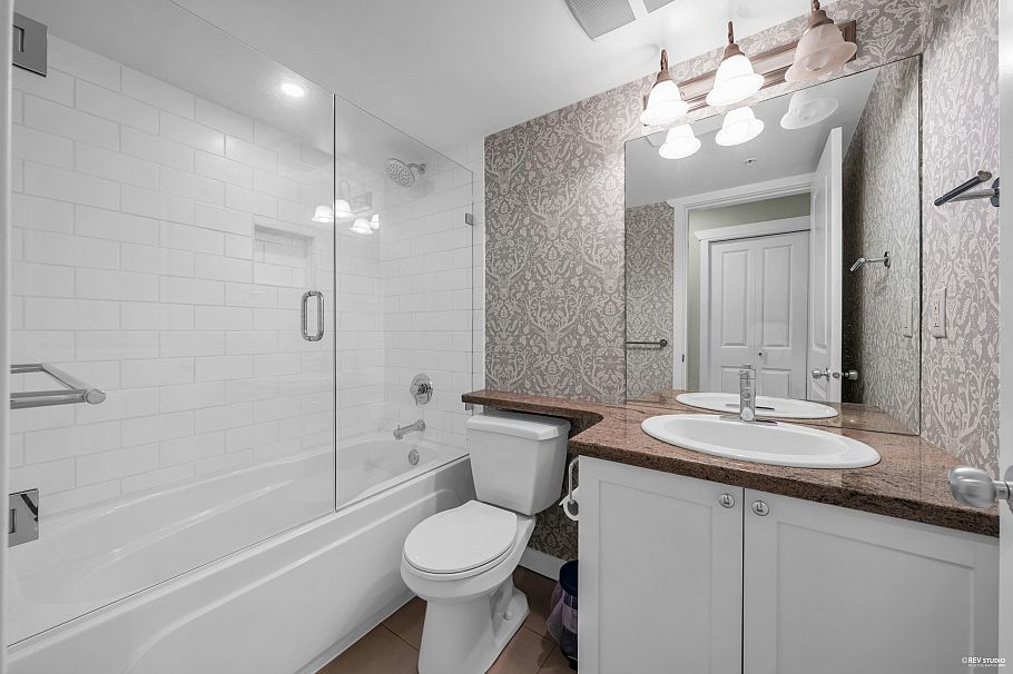 30 638 W 6th Avenue Vancouver, BC - 21