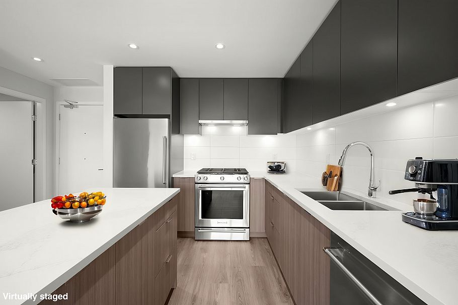 313 3430 E Kent Avenue South Avenue Vancouver, BC - 3