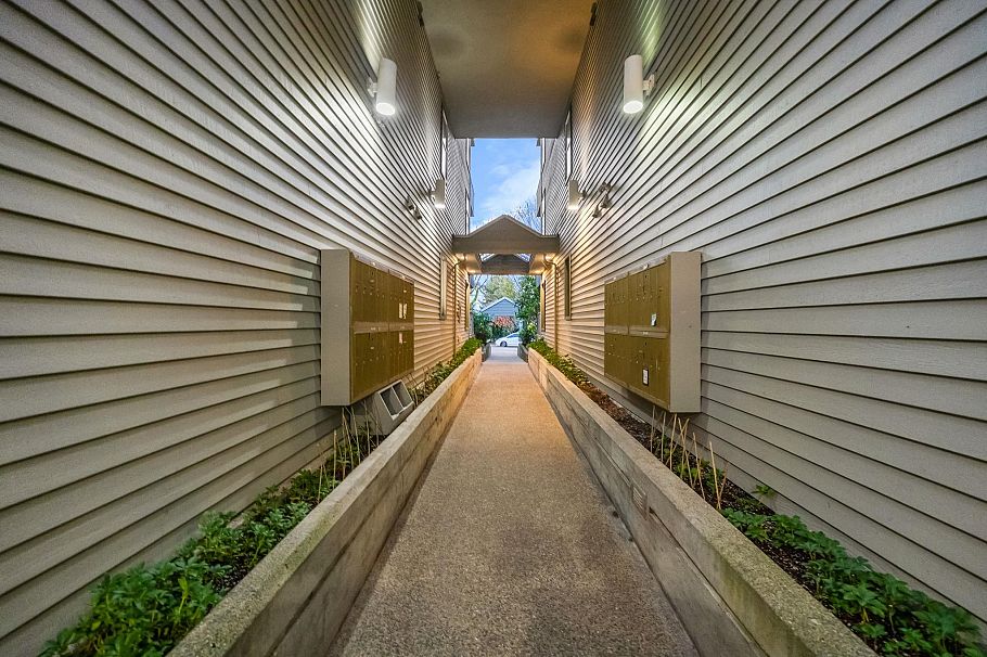 409 2250 W 3rd Avenue West Vancouver, BC - 34