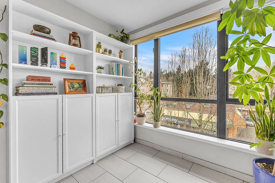 405 935 W 16th Street North Vancouver, BC - 5