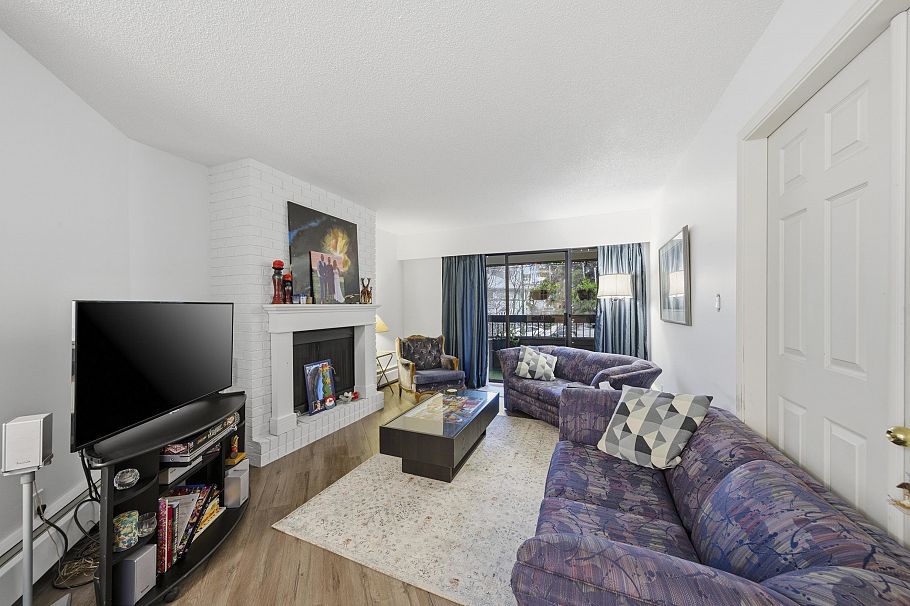 212 2620 Fromme Road North Vancouver, BC - 8