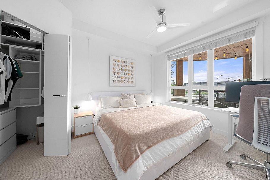 218 733 W 14th Street North Vancouver, BC - 16