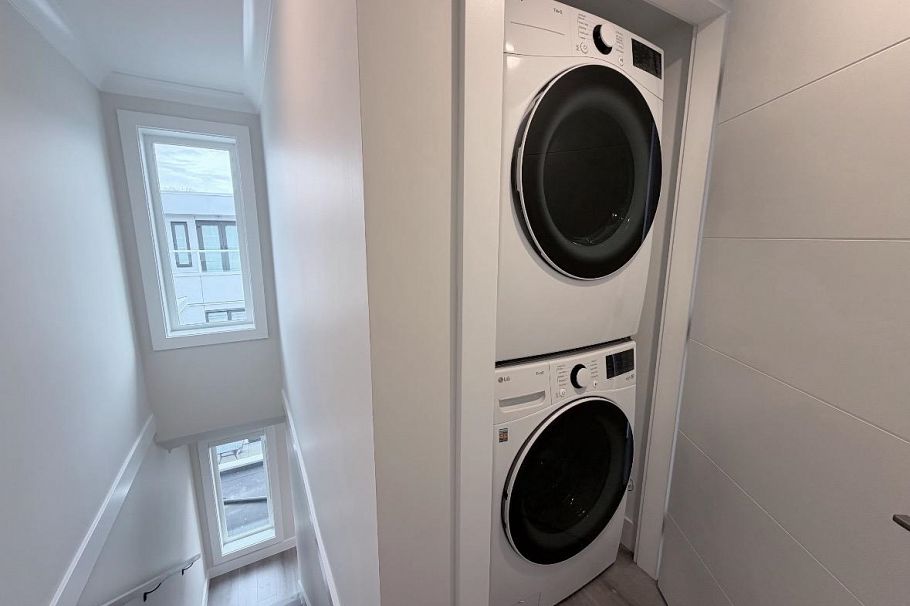 8319 French Street Vancouver, BC - 17