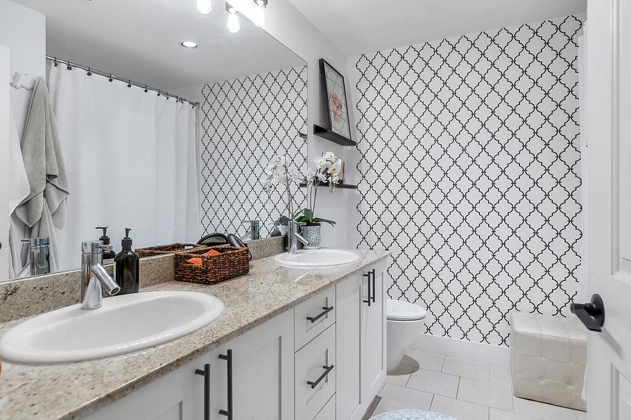 310 1111 E 27th Street North Vancouver, BC - 25