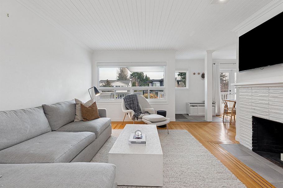 1425 William Avenue North Vancouver, BC - 3