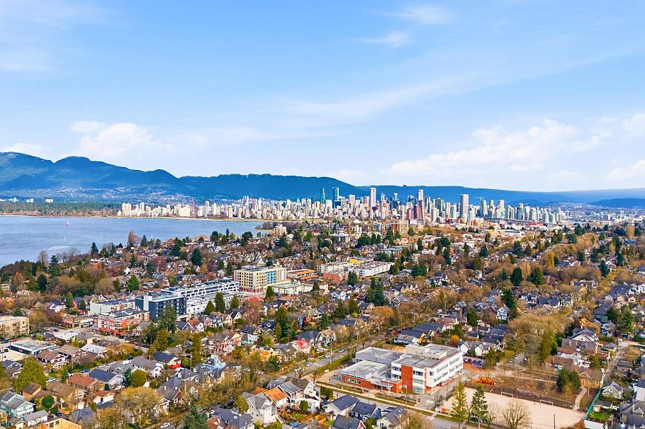 311 2803 W 4th Avenue Vancouver, BC - 35