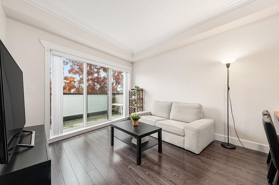 401 3437 Kingsway Vancouver, BC - 2