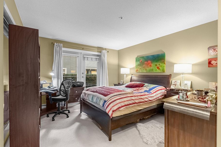 104 3750 Edgemont Boulevard North Vancouver, BC - 12