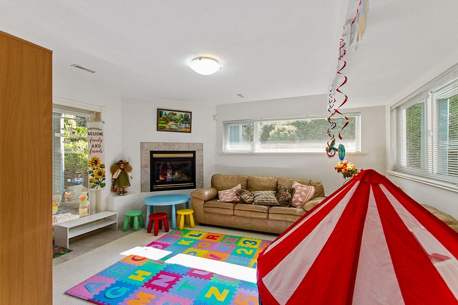 3866 Michener Way North Vancouver, BC - 27