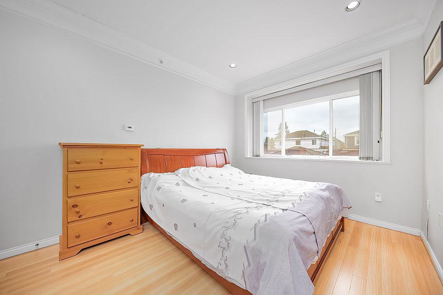 3320 E 43rd Avenue Vancouver, BC - 6