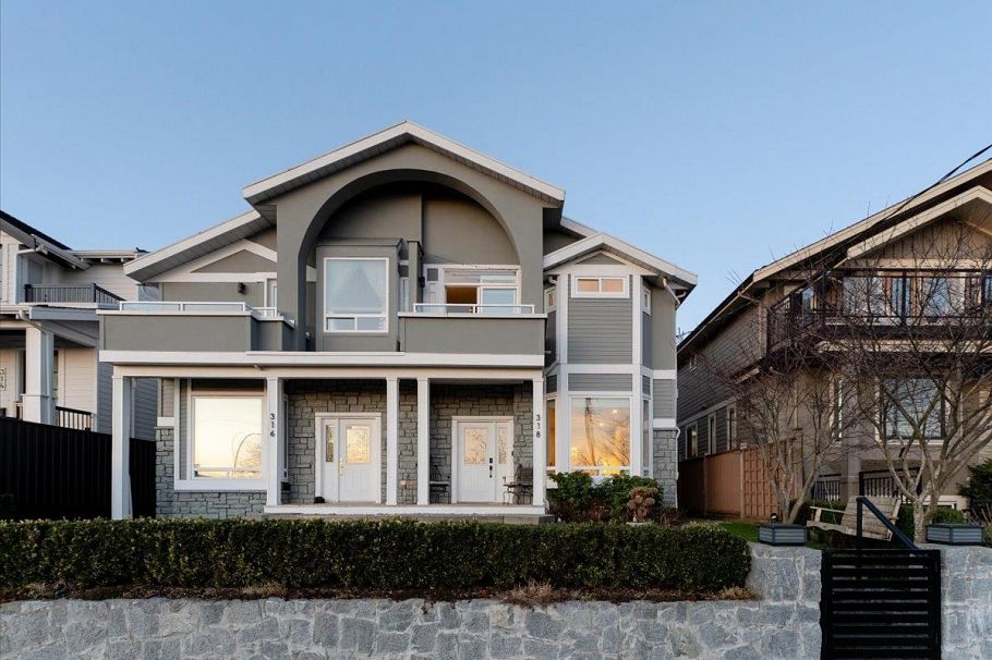 318 E Keith Road North Vancouver, BC - 1