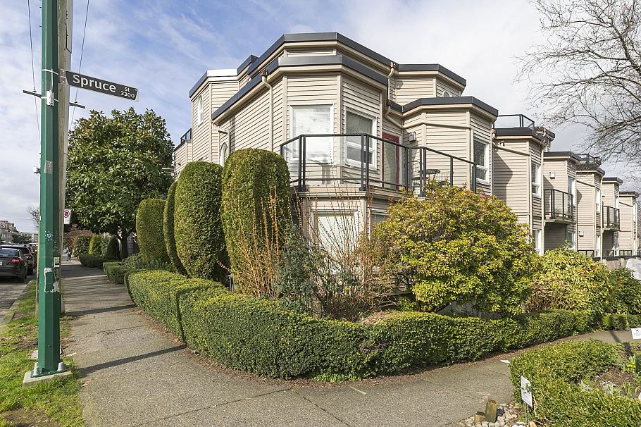 6 1101 W 8th Avenue Vancouver, BC - 2