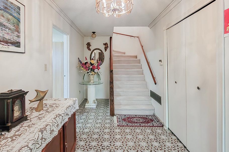 2155 Burquitlam Drive Vancouver, BC - 6