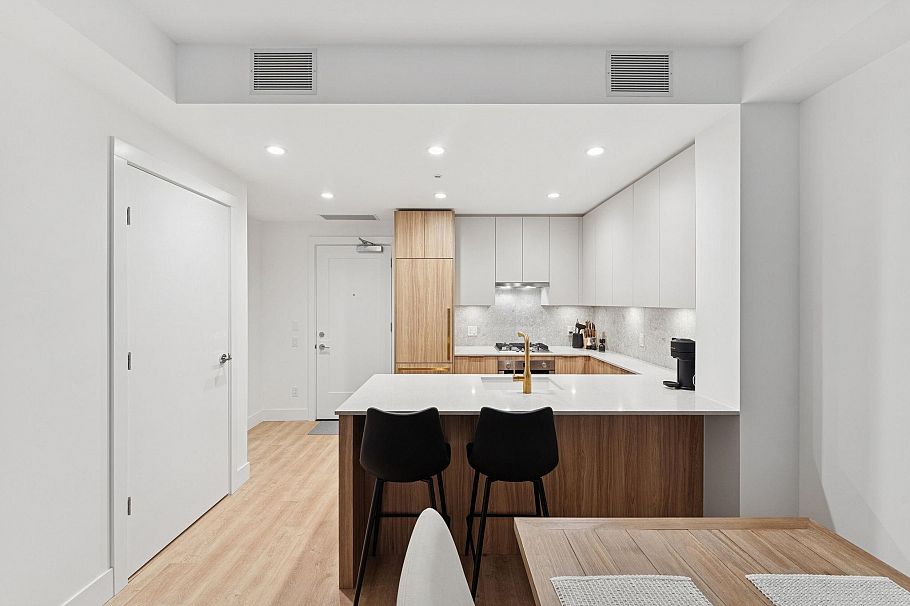 208 2375 Emery Court North Vancouver, BC - 5