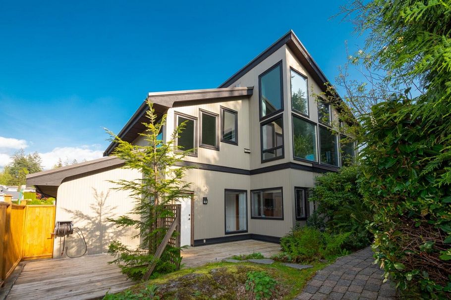 1605 Lockehaven Road North Vancouver, BC - 5