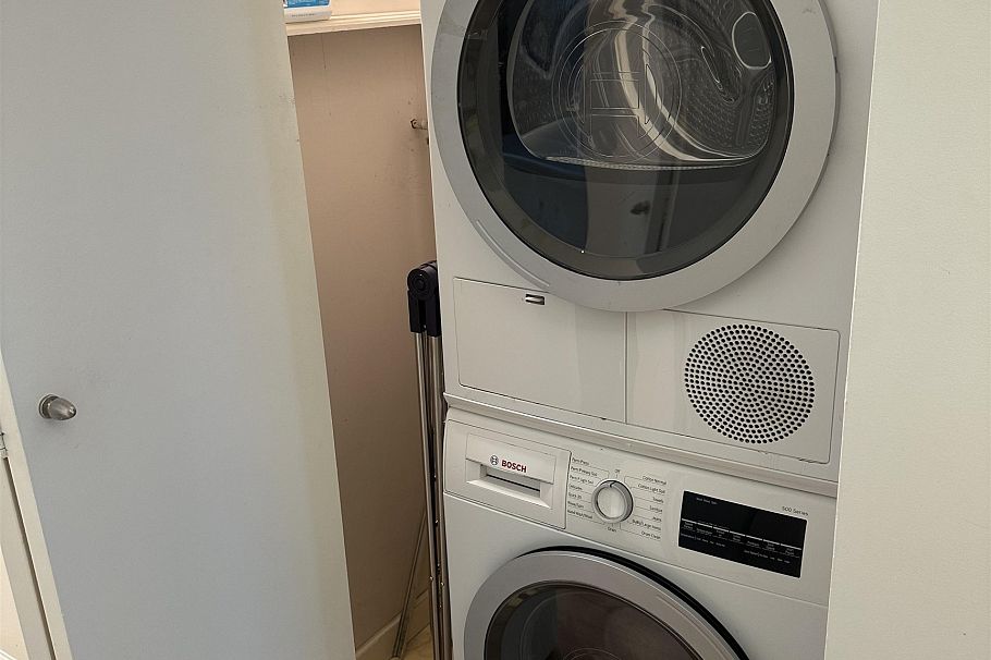 303 1345 Burnaby Street Vancouver, BC - 24