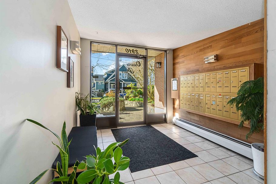 104 2910 Ontario Street Vancouver, BC - 4