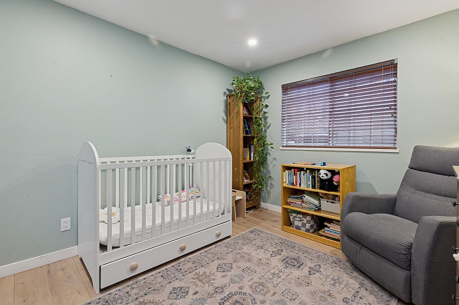 102 1689 E 4th Avenue Vancouver, BC - 4