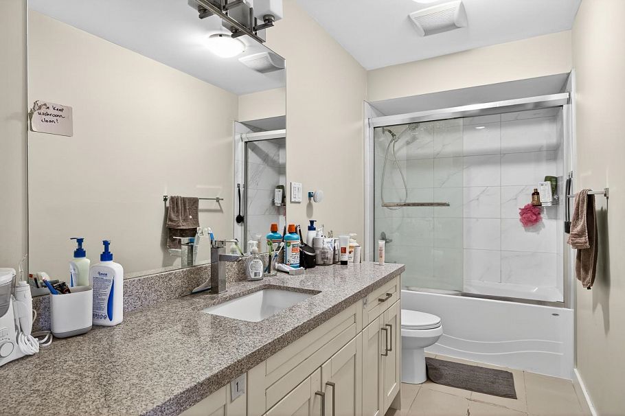 557 E 21st Avenue Vancouver, BC - 17