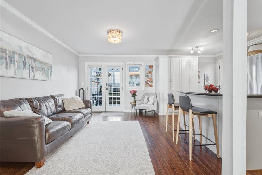 318 E Keith Road North Vancouver, BC - 11