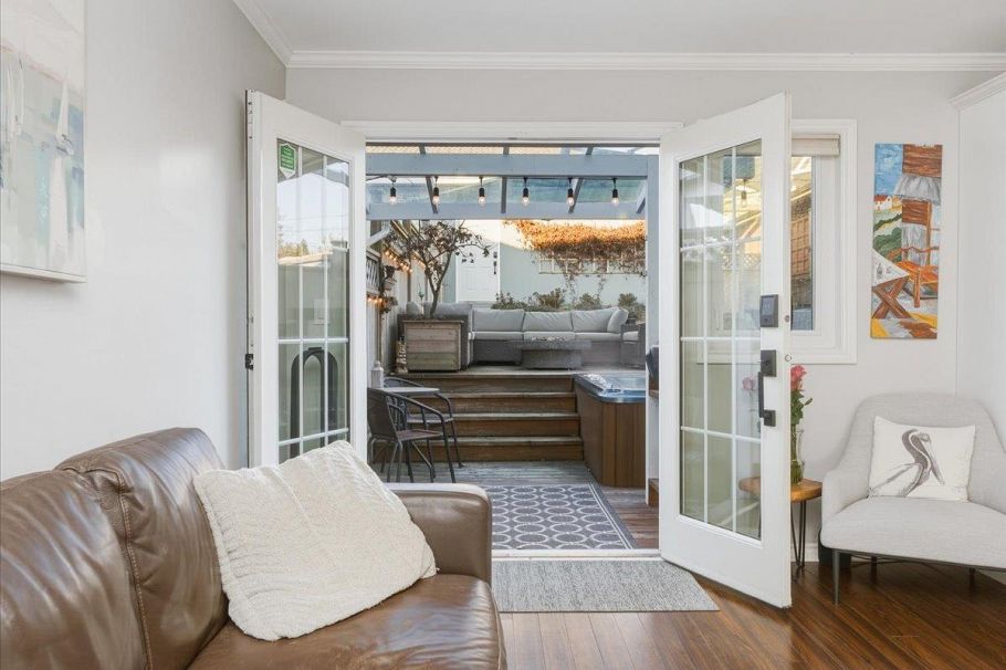 318 E Keith Road North Vancouver, BC - 14